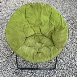 🔥 Green Lounge Chair — Priced to Sell