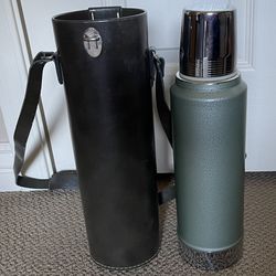 Stanley Aladdin Thermos with Carrying Case