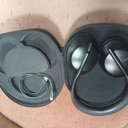 Bose Noise Cancelling Headphones 