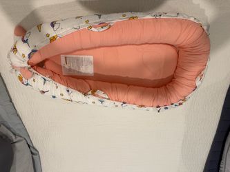 Baby Nest Pod with Unicorn Print