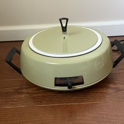 Vintage Mirro-Matic, Mini Oven Bake And Serve Electric Pot 3 Quarts New