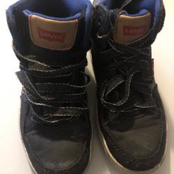 Levi’s Tenis Shoes