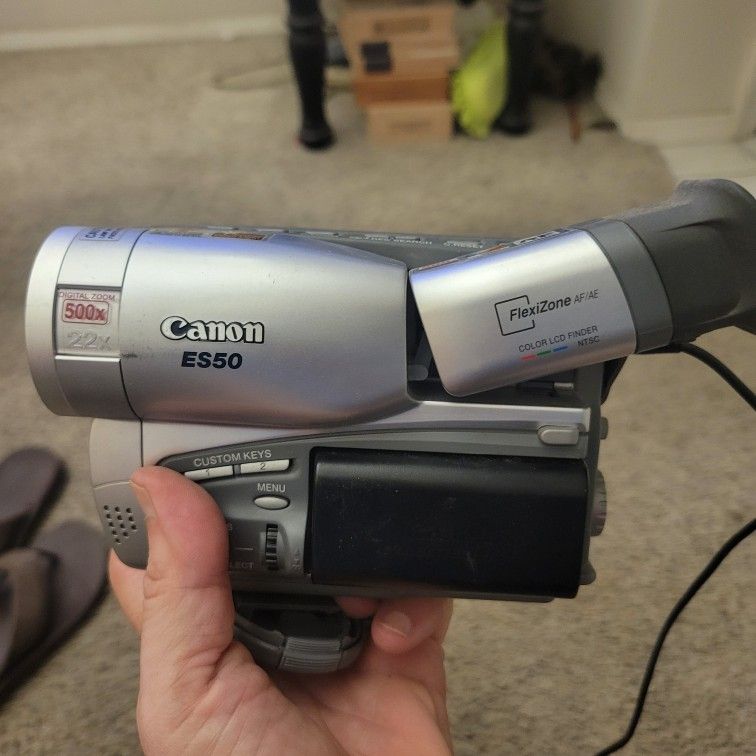 Canon ES50 !