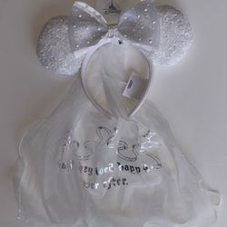 Disney Minnie Mouse Bridal Ears Headband with Veil | New with Tags