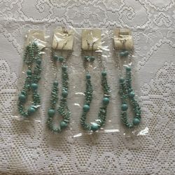 NEW TURQUOISE STONE CUSTUME NECKLACE WITH EARRINGS . 9”L  4 AVAILABLE