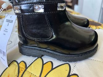 Oshkosh toddler boots