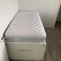 Custom Day Bed With Mattress