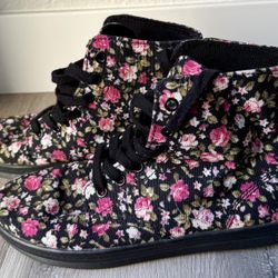 Floral Dr. Martens Boots – Women’s 7 – 🌸