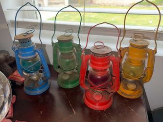 4 Vintage RARE Winged Wheel No. 350 Hurricane Lanterns
