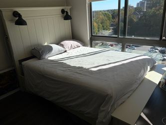 Queen Bed & Mattress Set | Excellent Condition | Built-In Lights & USB Charging