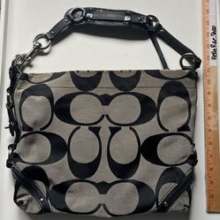 COACH Purse Authentic Designer Shoulder Bag *used*