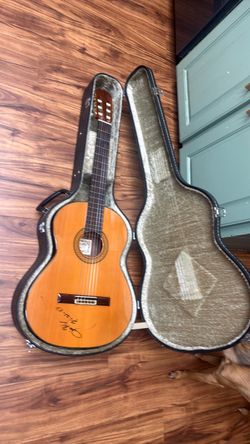 Dauphin Model 30 Classis guitar
