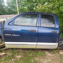 2005 Dodge Door