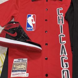 Mitchell&ness , Red & Black Bulls Jersey Sz Small