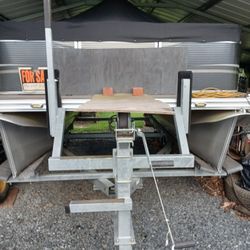 Pontoon 