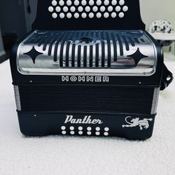 Acordeón Hohner Panther 