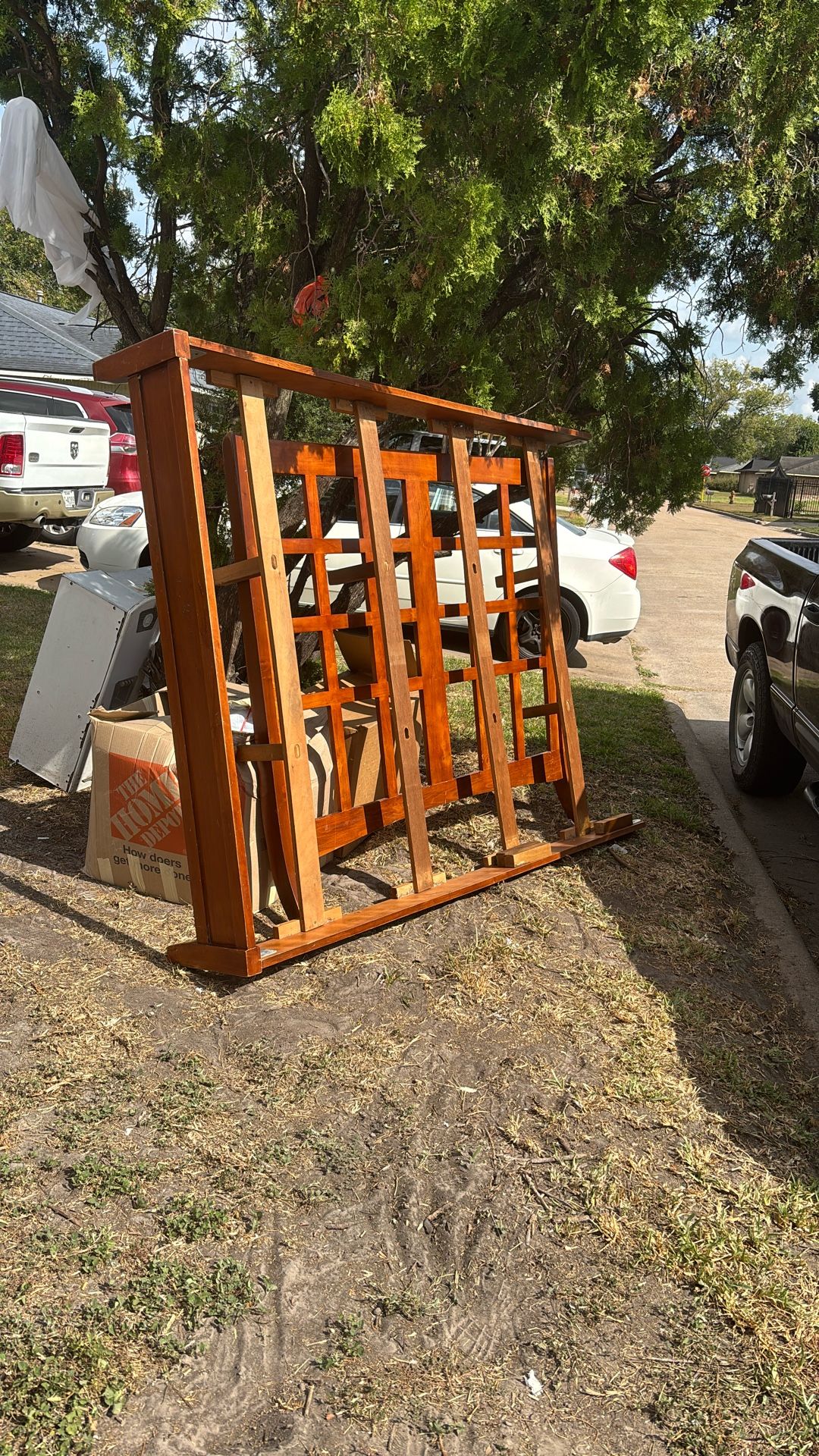 Free Queen Size Bed Frame 