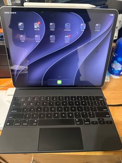 iPad Pro 12.9 5th gen 256gb