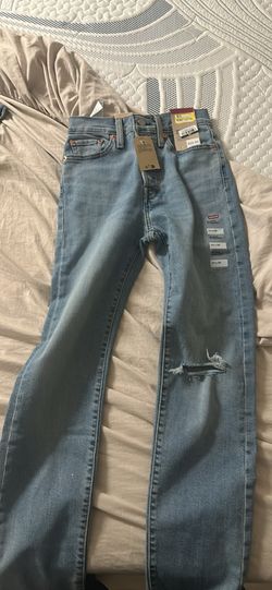 Levi's Wedgie Straight Jeans Women High Rise Slim Fit Light Wash Distressed