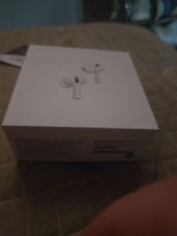 Apple AirPods Pro in Box