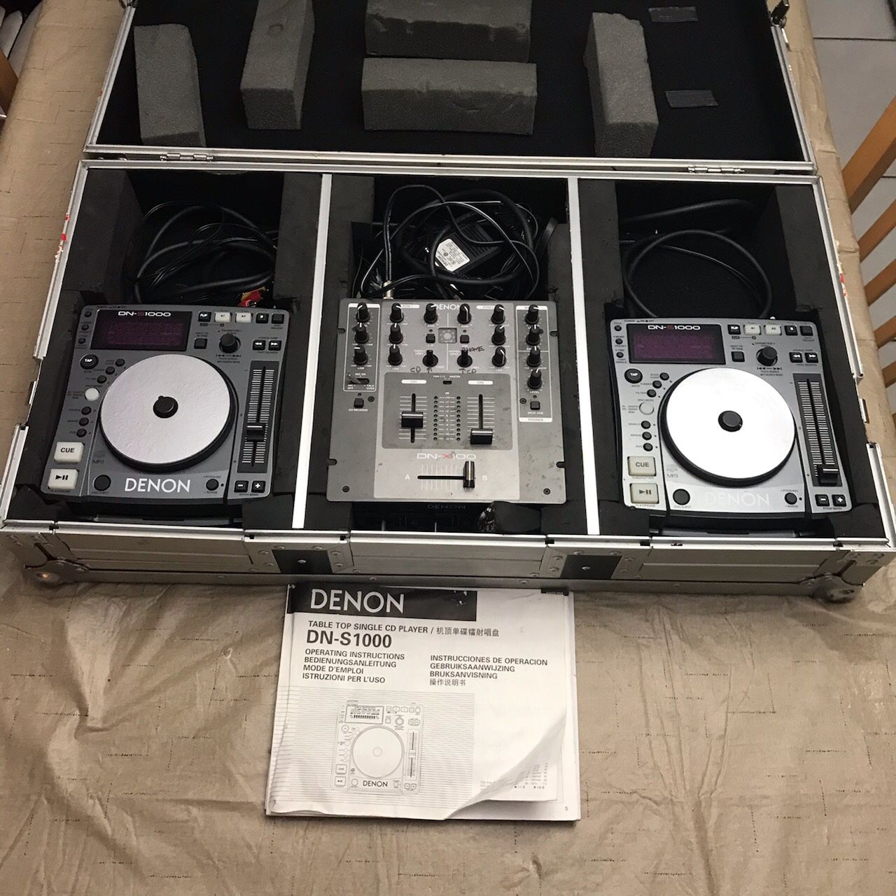 DJ Equipment Set Denon: Two DN-1000 Players, One DN-X100 Mixer & Odyssey Transit Case Excellent Condition no returns no refunds