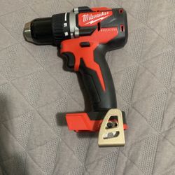 Taladro Milwaukee