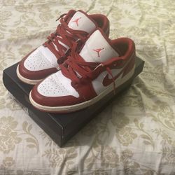 Jordan 1 low burgundy 