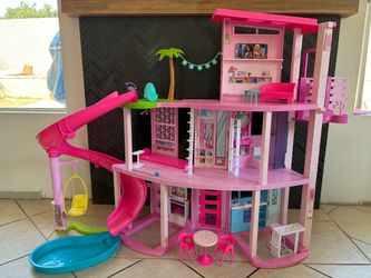 Barbie DreamHouse Pool party Doll House