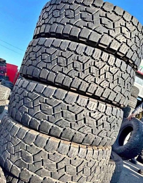 35x12.50/20 Toyo Tires Con 80% De Vida Las 4tires