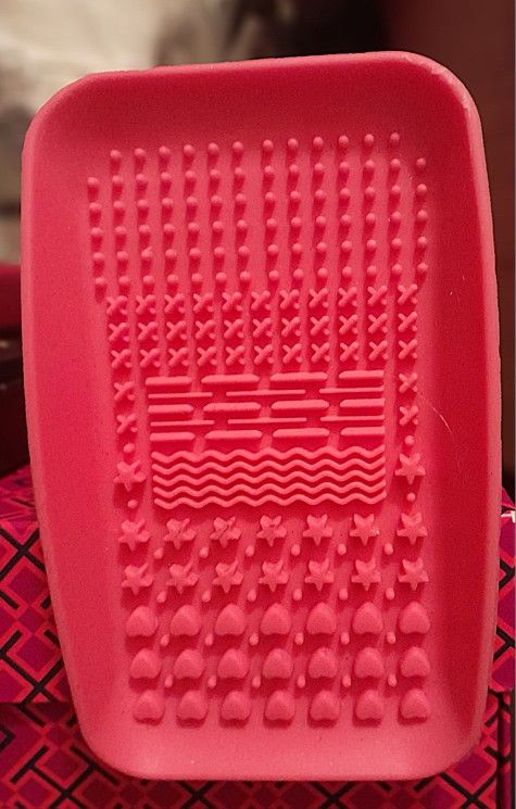 Makeup Brush Cleaner