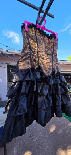 Saloon dress