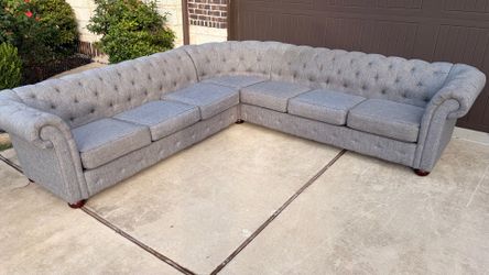 Gorgeous 3-Piece L-Shape Gray Sectional. Very good condition, comfortable and sturdy.