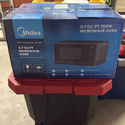700W Microwave Oven 