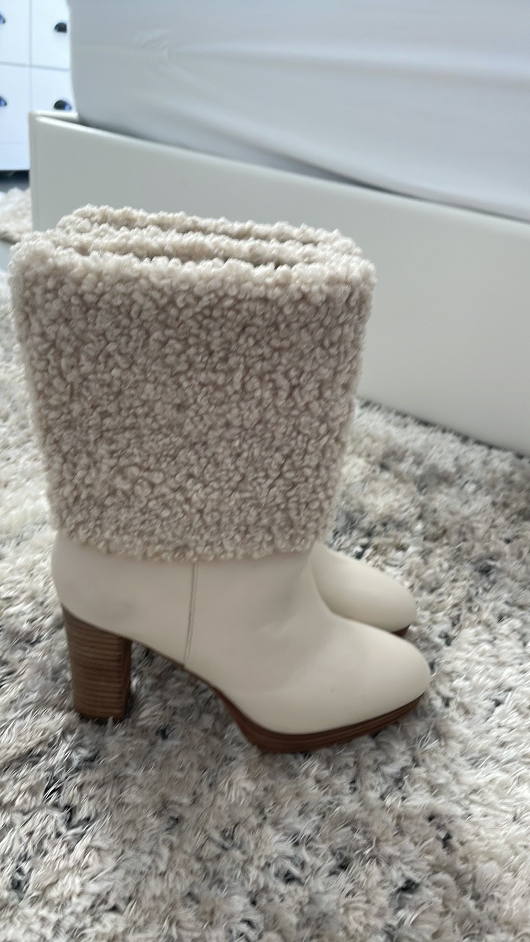 Charles David 8.5 Boots