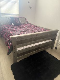 Full size bed