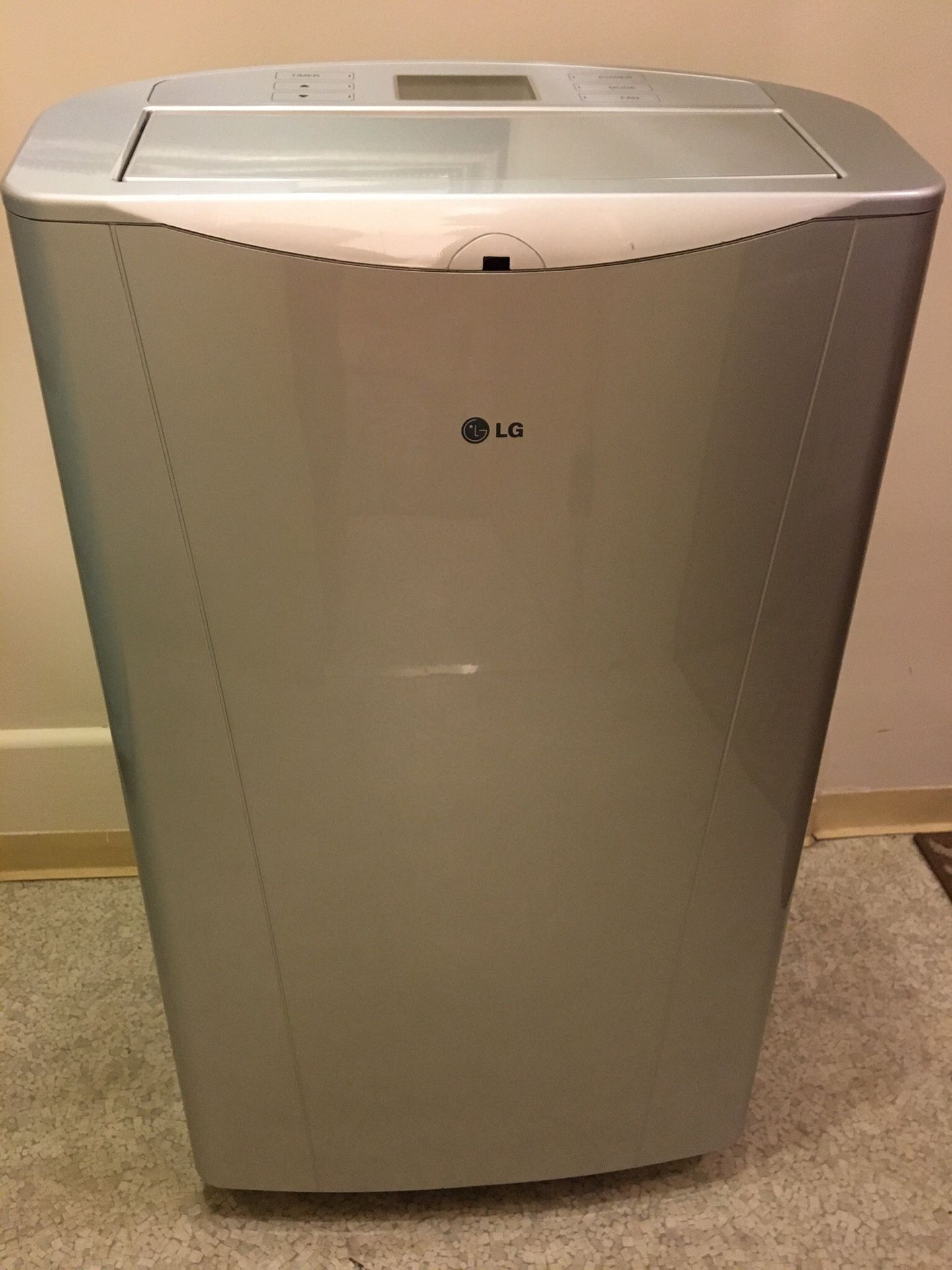 LG Portable Air Conditioner 14,000 BTU