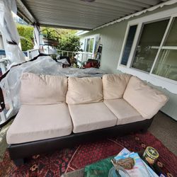 Chaise/sofa - Free