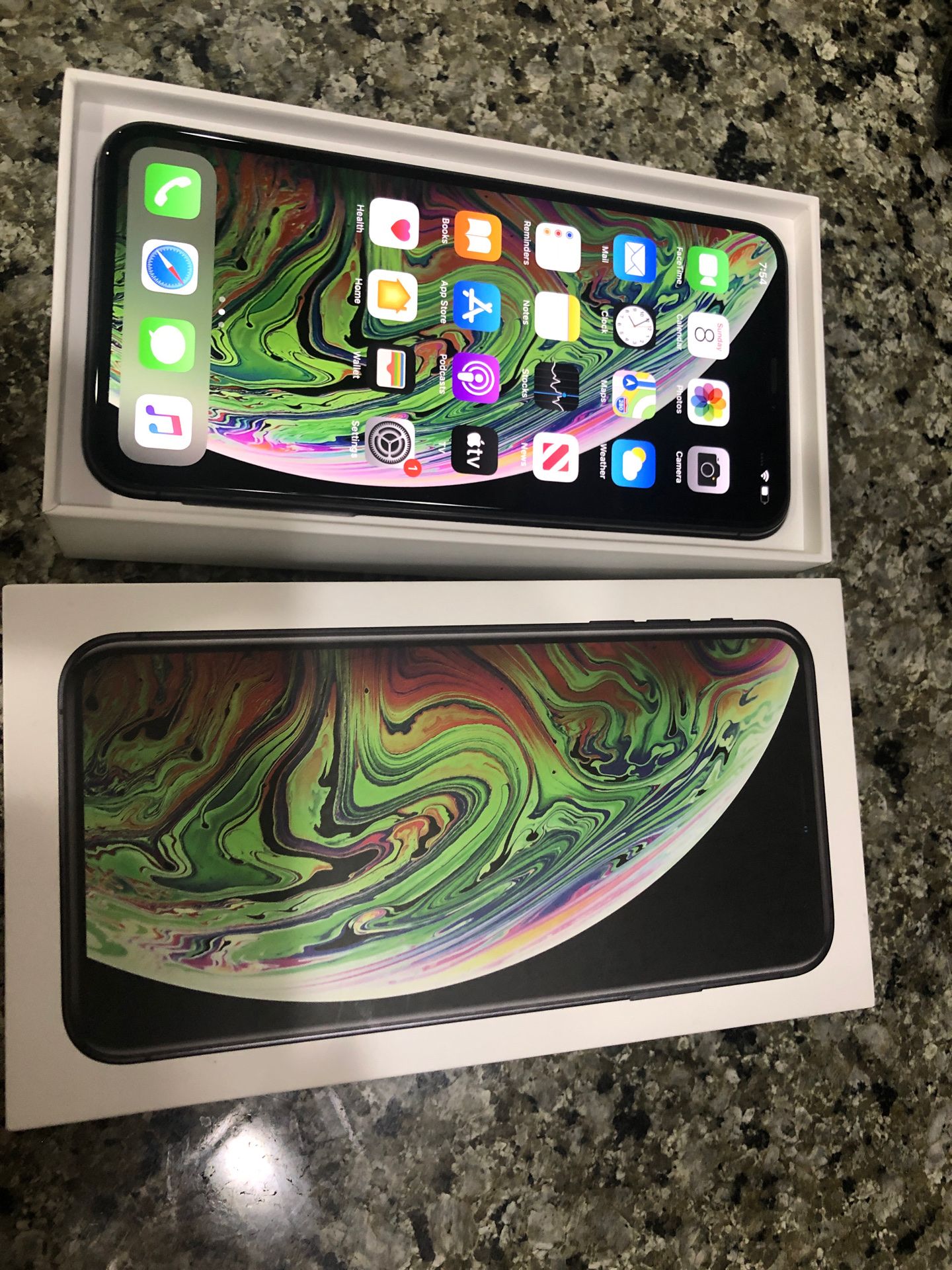 iPhone XS Max 256 unlocked with box