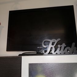 32 inch tv (Emerson)