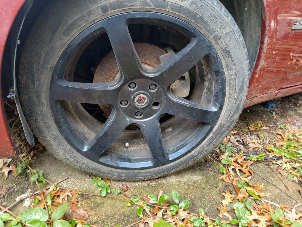 Red Street Wheel RIM SET SEMI-NEW TIRES