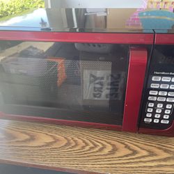 MICROWAVE - COUNTER SIZE 