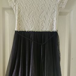 Pretty dress 12-14 Yr Olds