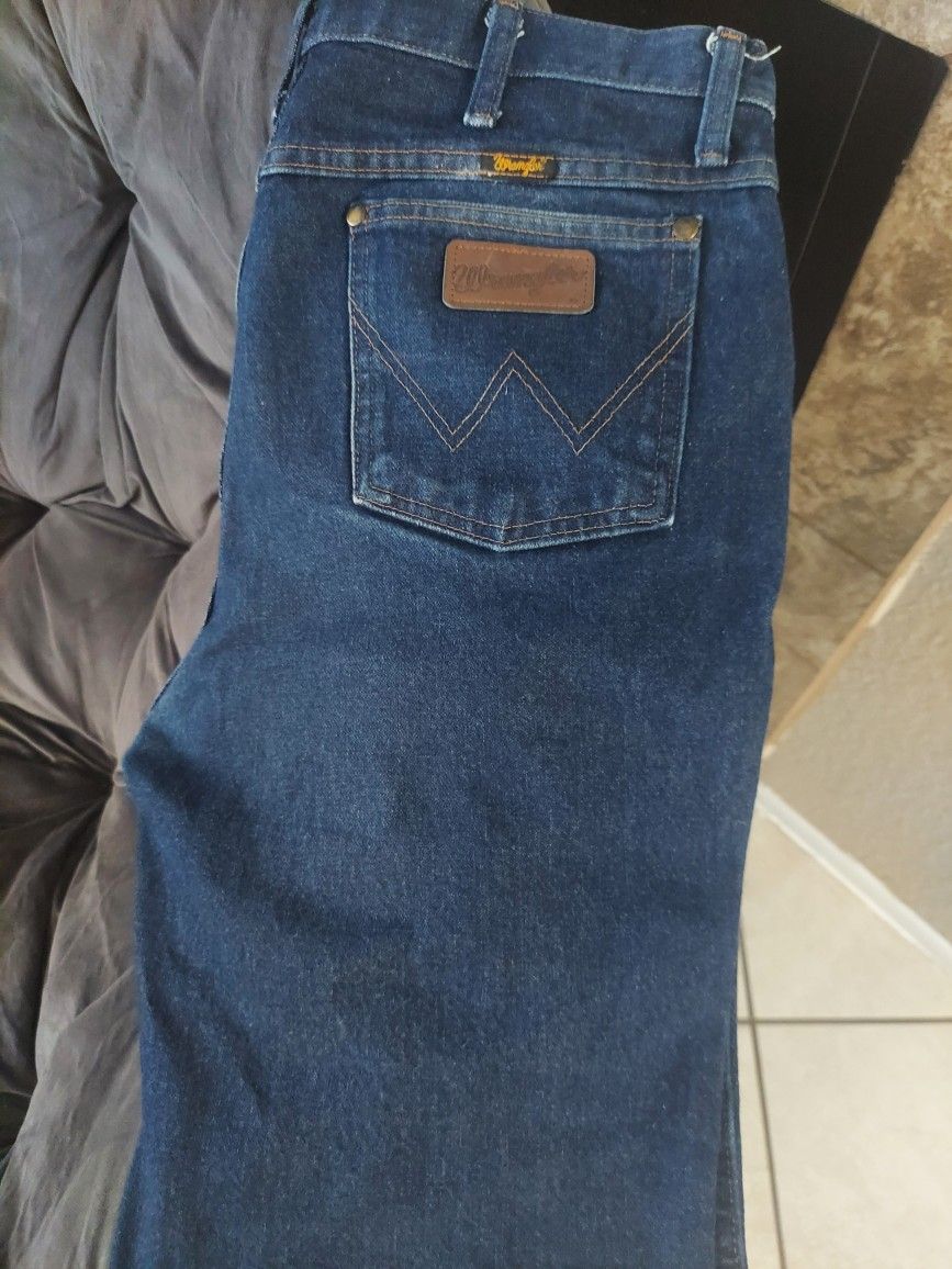 Vendo Bonito Pantalon Wrangler Zize 36