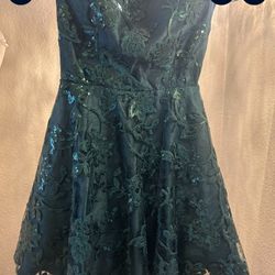 Green sequins dress 