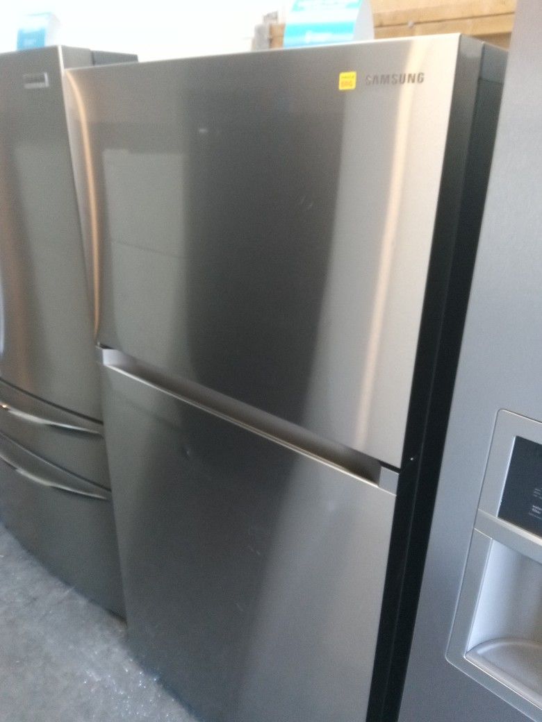 Samsung Stainless Steel Refrigerator 