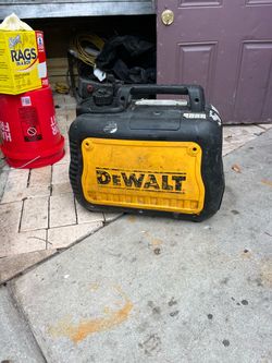 DeWalt Portable Inverter Generator