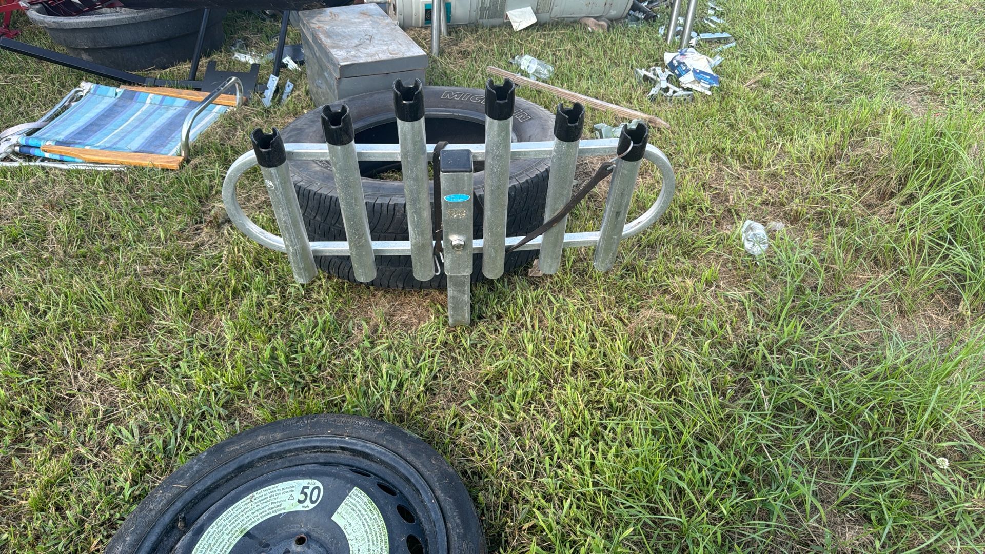 Aluminum CPI designs in hitch rod holder