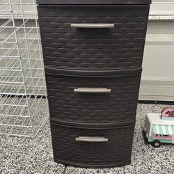 Plastics storage drawer 