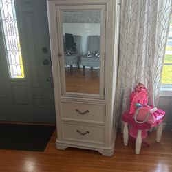 Tall Drawer With Mirror 