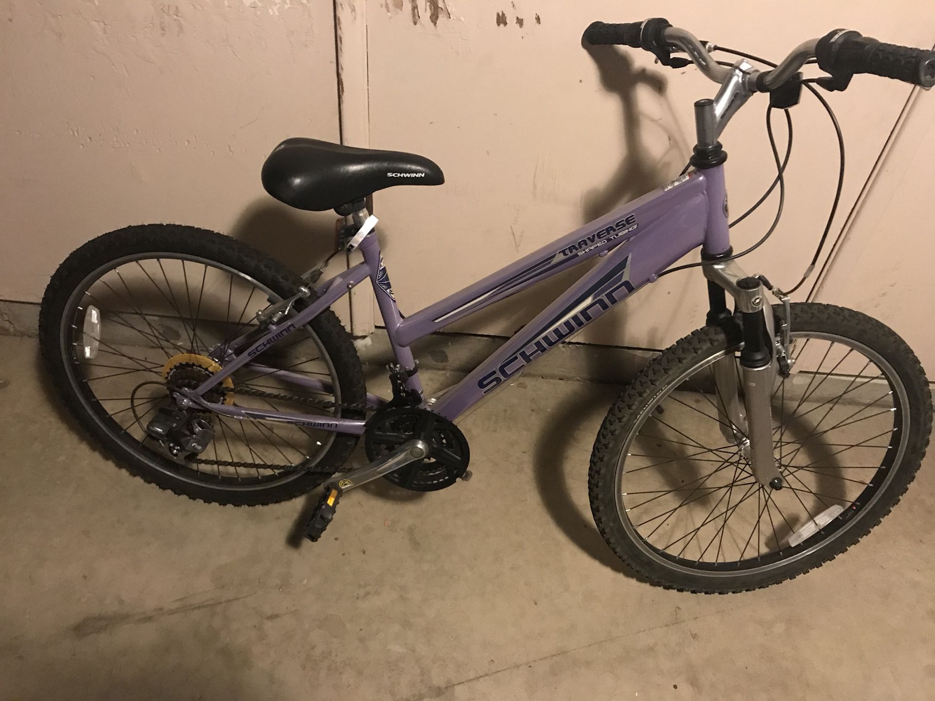 Schwinn traverse 24 inch girls mountain bike sales